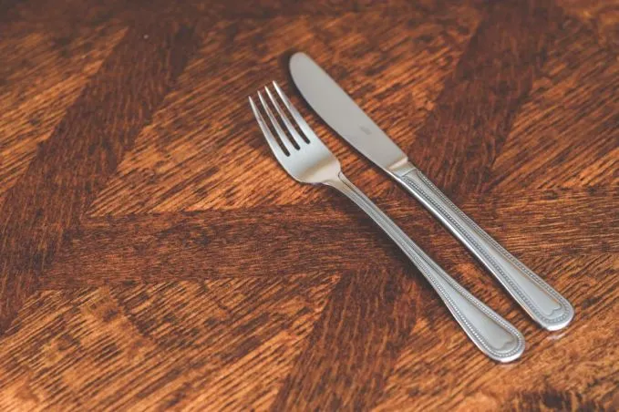 difference between salad fork and dinner fork