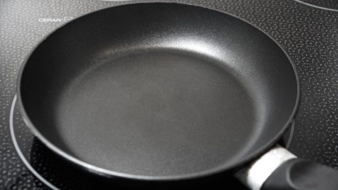 how to tell if a pan in non stick