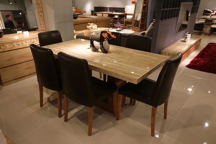 how to protect wood dining table